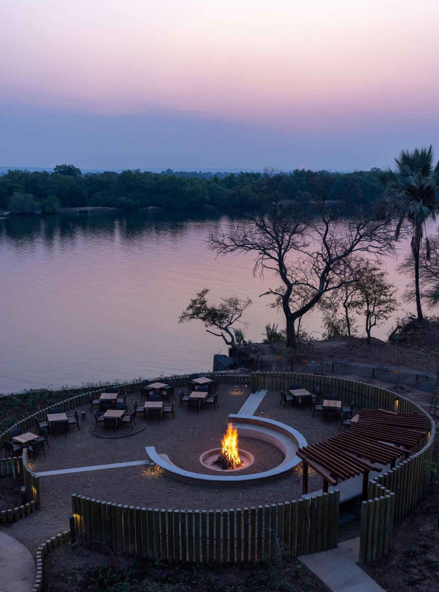 Radisson Blu Mosi-Oa-Tunya Livingstone Resort Eksteriør bilde