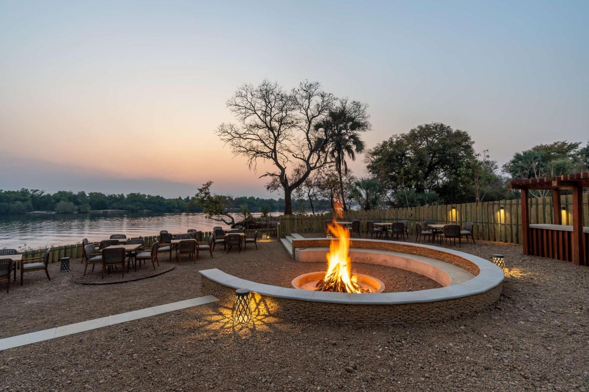 Radisson Blu Mosi-Oa-Tunya Livingstone Resort Eksteriør bilde